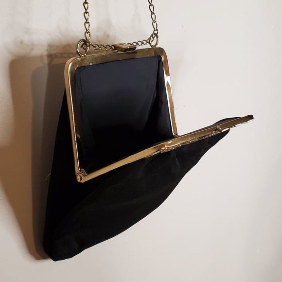 Black Magic Vintage Clasp Purse with Metal Details - Picture 6 of 13